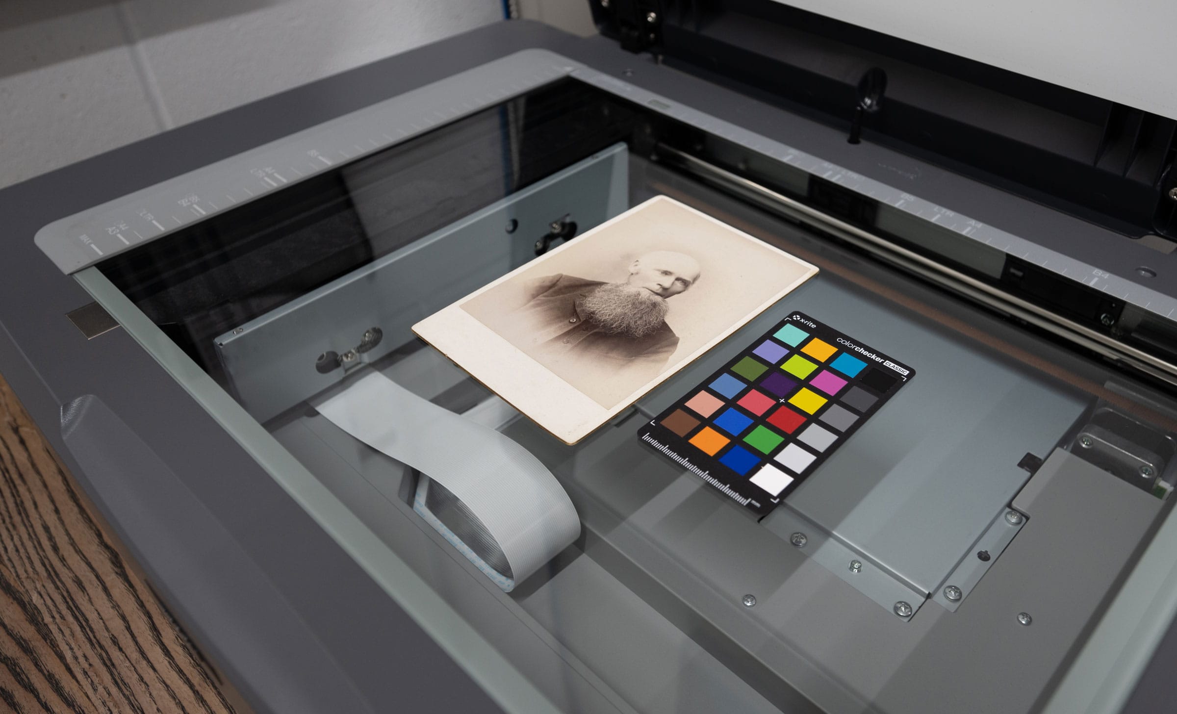 FLATBED SCANS Resolve Photo